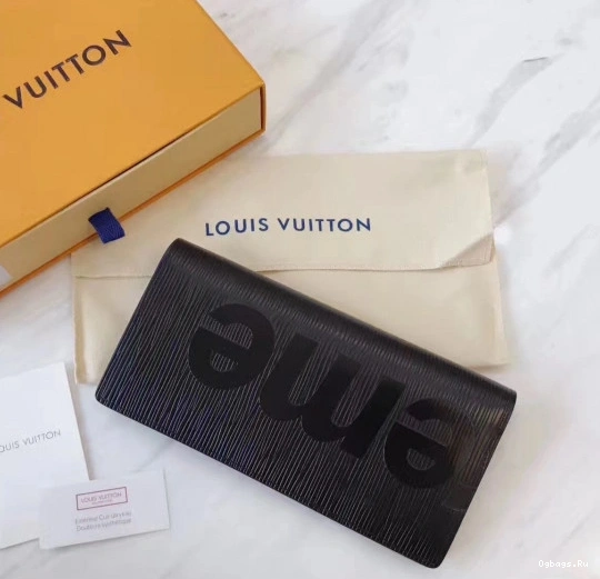 Vuitton wallet Louis Supreme 0213